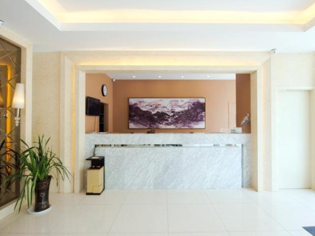 Jinjiang Inn Xianning Yinquan Avenue Hot Spring Hotel Buitenkant foto
