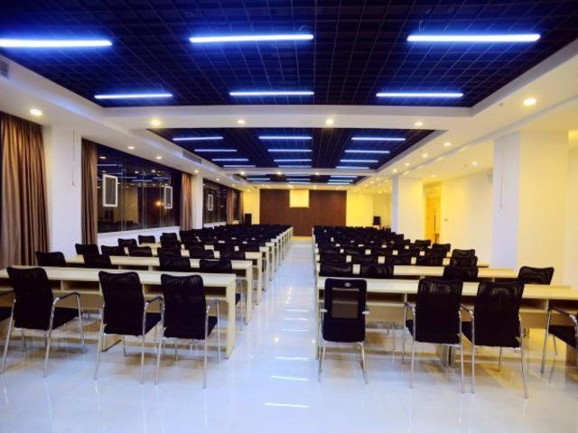Jinjiang Inn Xianning Yinquan Avenue Hot Spring Hotel Buitenkant foto