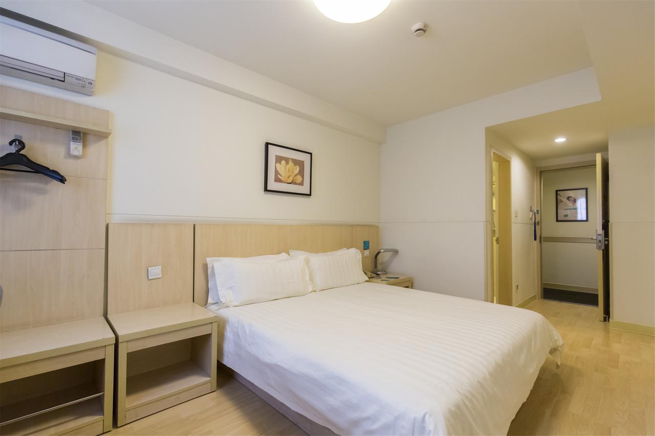 Jinjiang Inn Xianning Yinquan Avenue Hot Spring Hotel Buitenkant foto