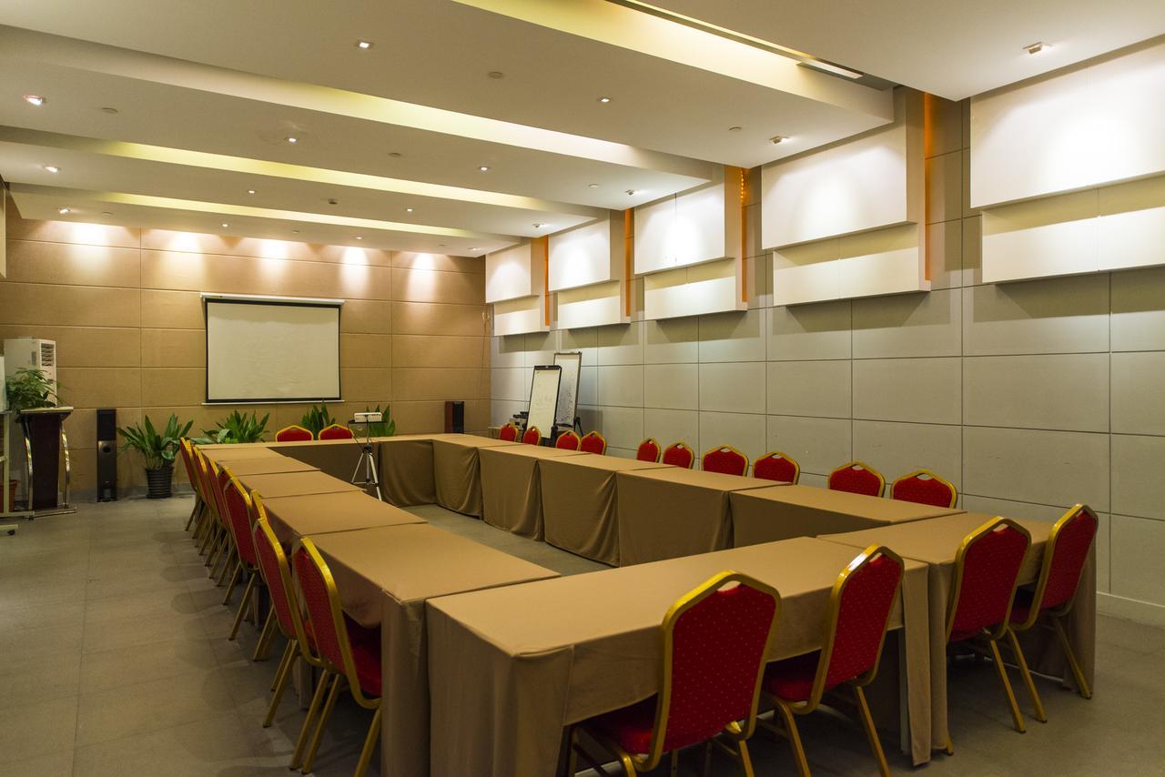 Jinjiang Inn Xianning Yinquan Avenue Hot Spring Hotel Buitenkant foto